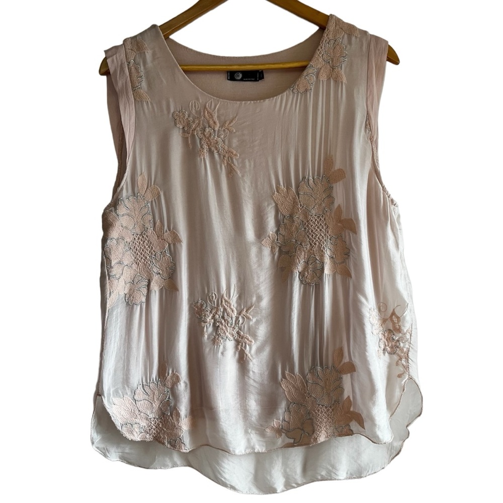 Made in Italy 🇮🇹 silk embroidered sleeveless blouse XL excellent condition